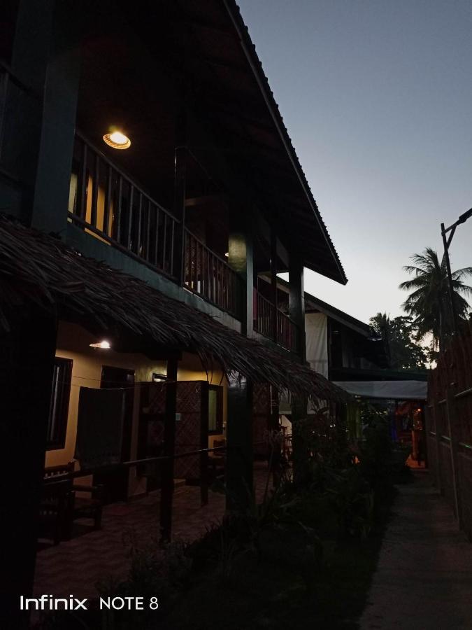 Eddie'S Beach Resort Siargao Хенерал Луна Екстериор снимка